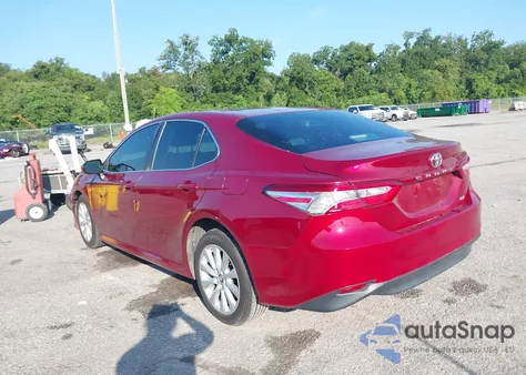 2018 Toyota Camry Le from USA, damaged, VIN 4T1B11HK7JU643324